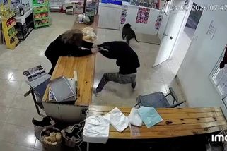 Zlodějka po rvačce s prodavačkou zůstala nahoře bez. Zachytila to bezpečnostní kamera - Novinky